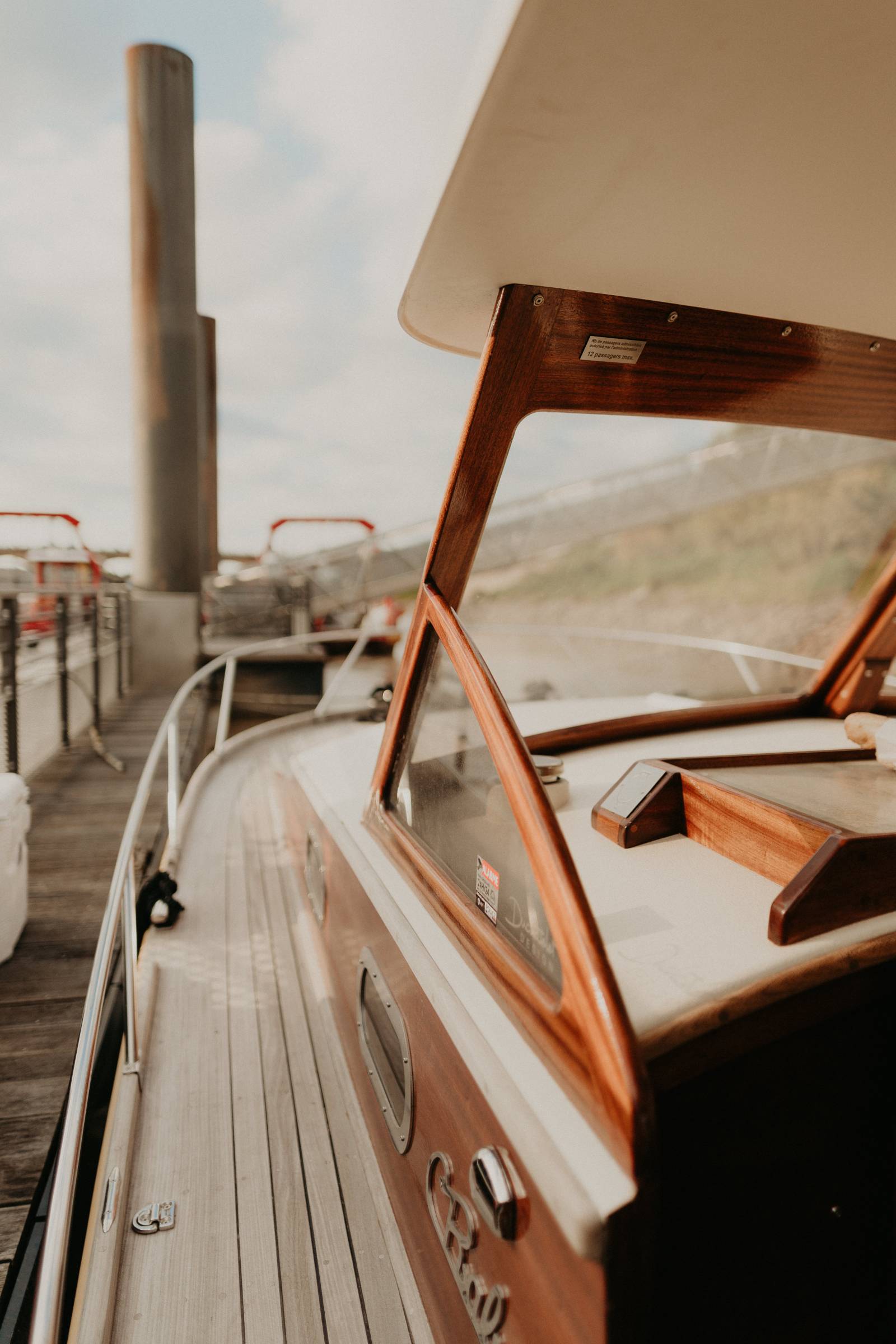 Le ponton de la garonnaise à Bordeaux