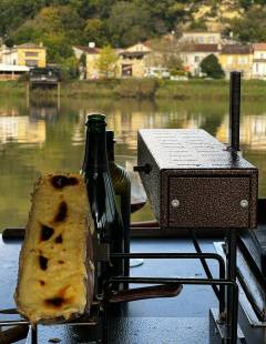 Raclette sur la Garonne à Bordeaux